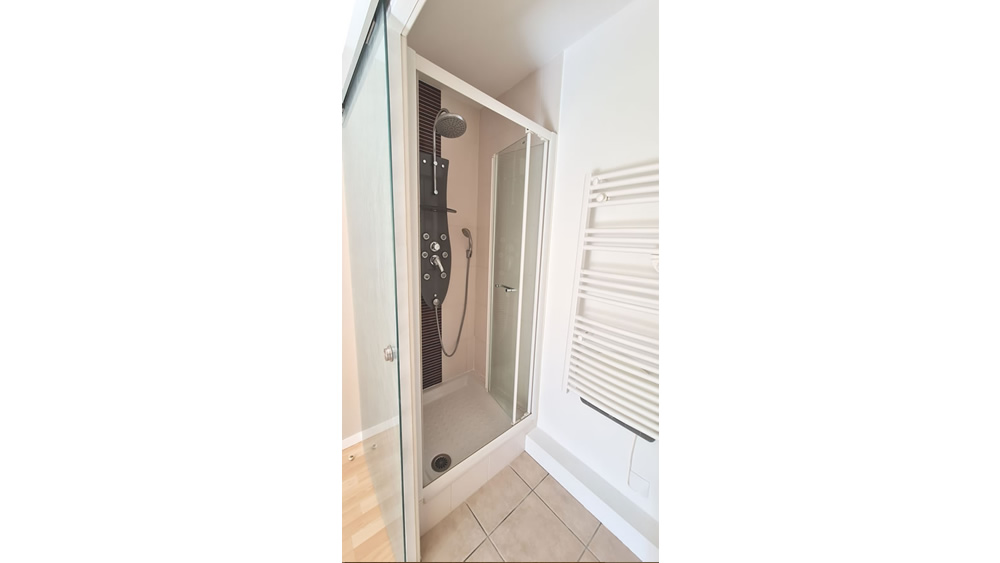 Salle de douche chambre parentale